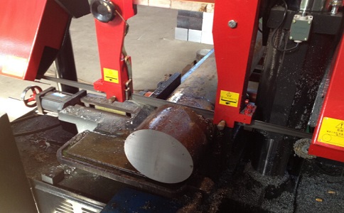 君山卧式带锯床加工时出现明显振荡如何排查？